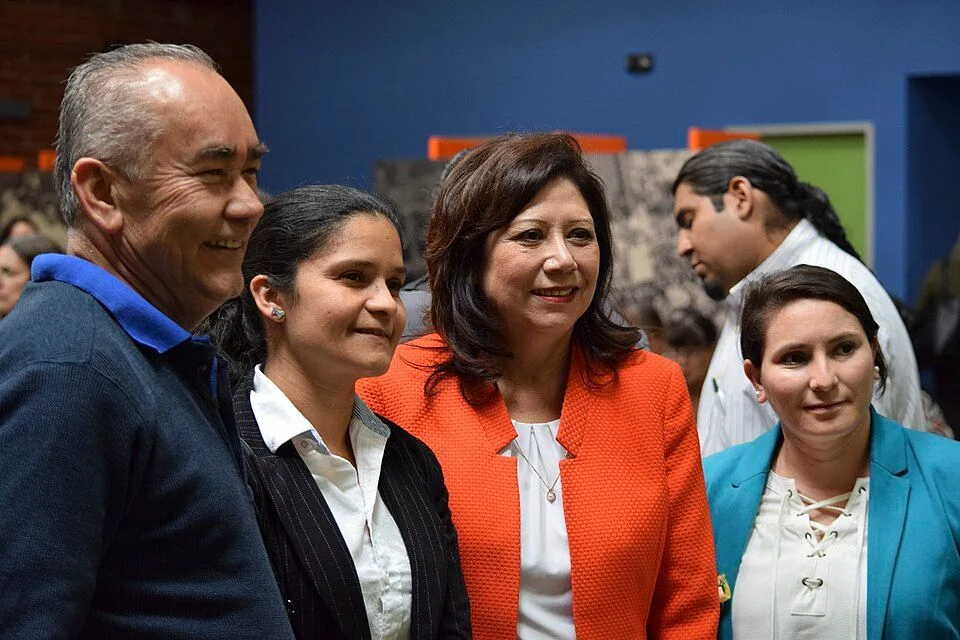 Hilda Solis — Photo
