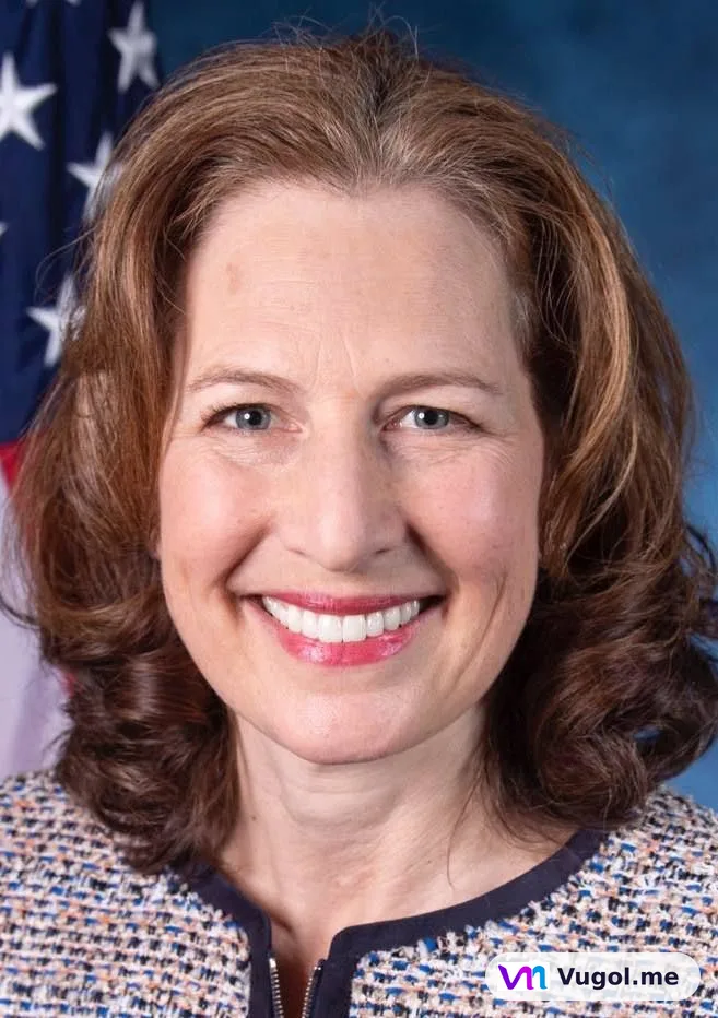 Kim Schrier — Photo