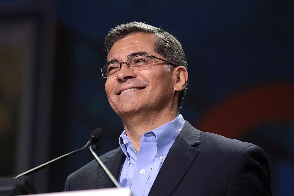 Xavier Becerra — Photo