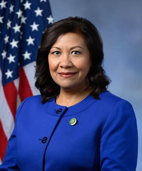 Norma Torres — Headshot