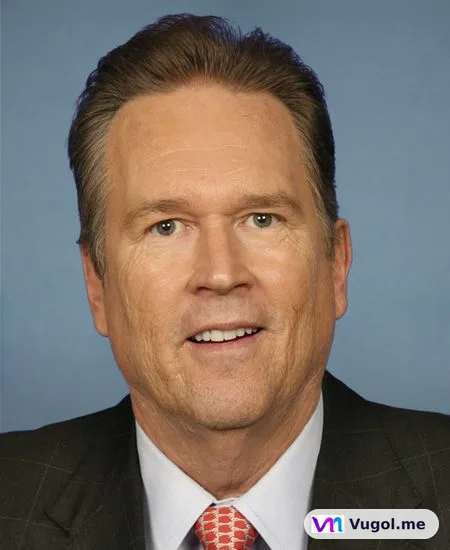 Portrait of Vernon Buchanan