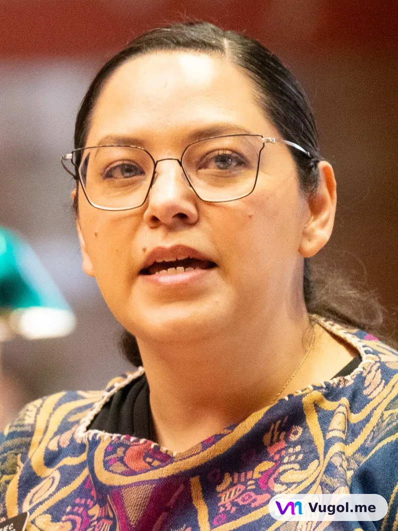 Julie Gonzales — Photo