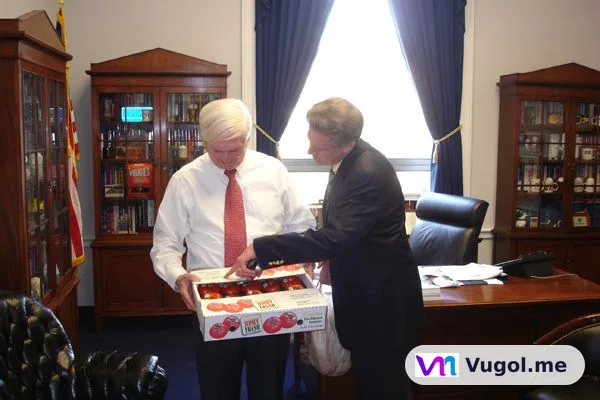 Frank Pallone Jr. — Photo