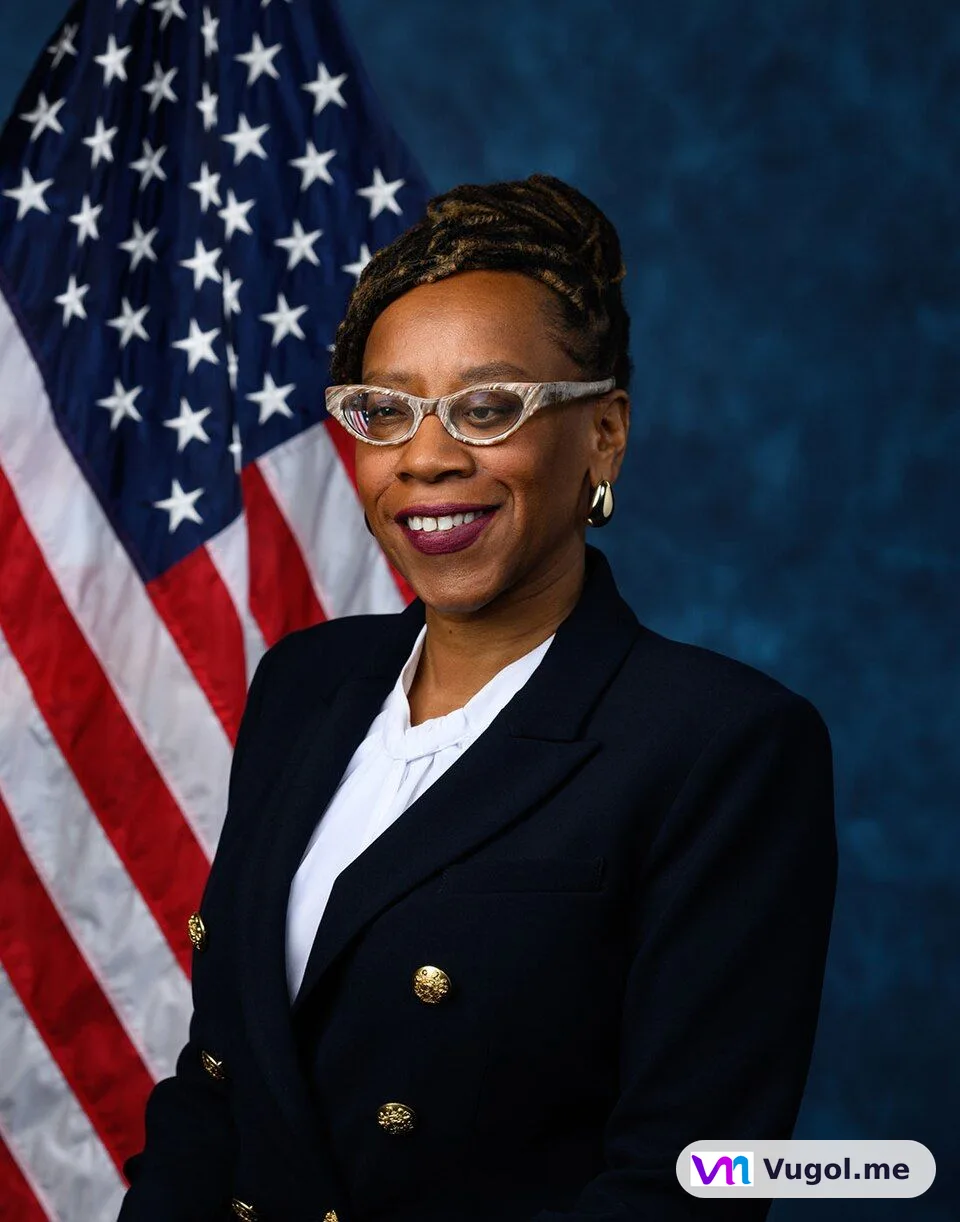 Lateefah Simon — Photo
