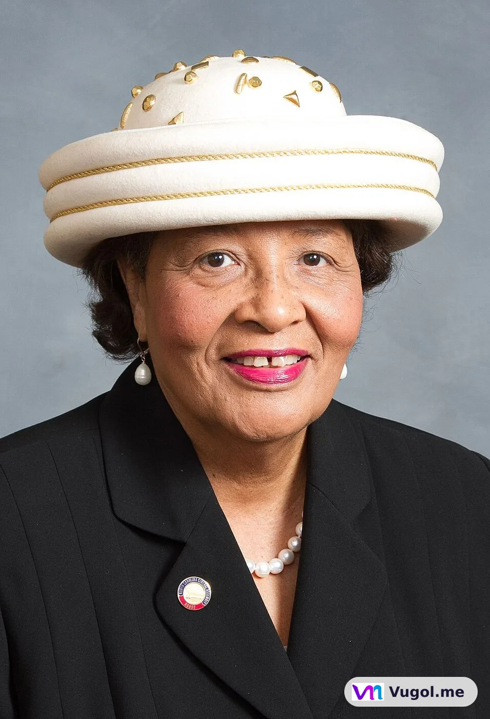 Alma Shealey Adams — Photo