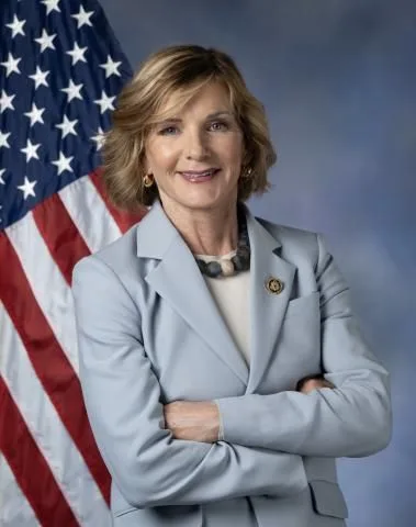 Susie Lee — Photo