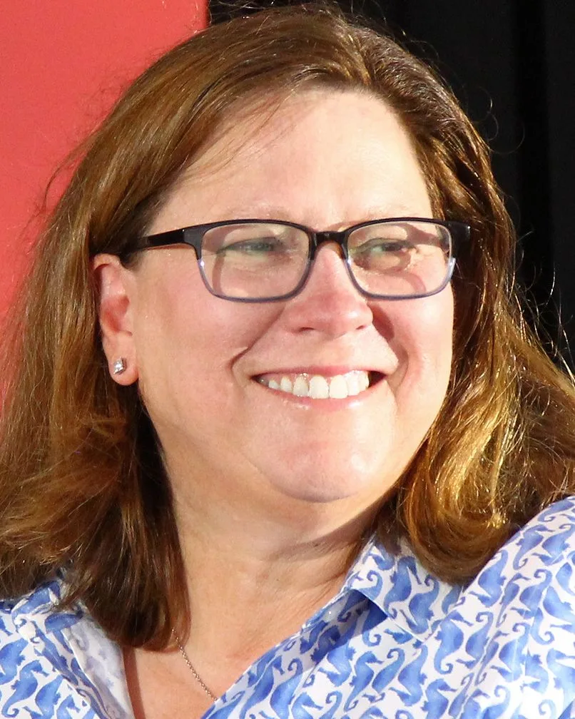Julie Johnson — Photo