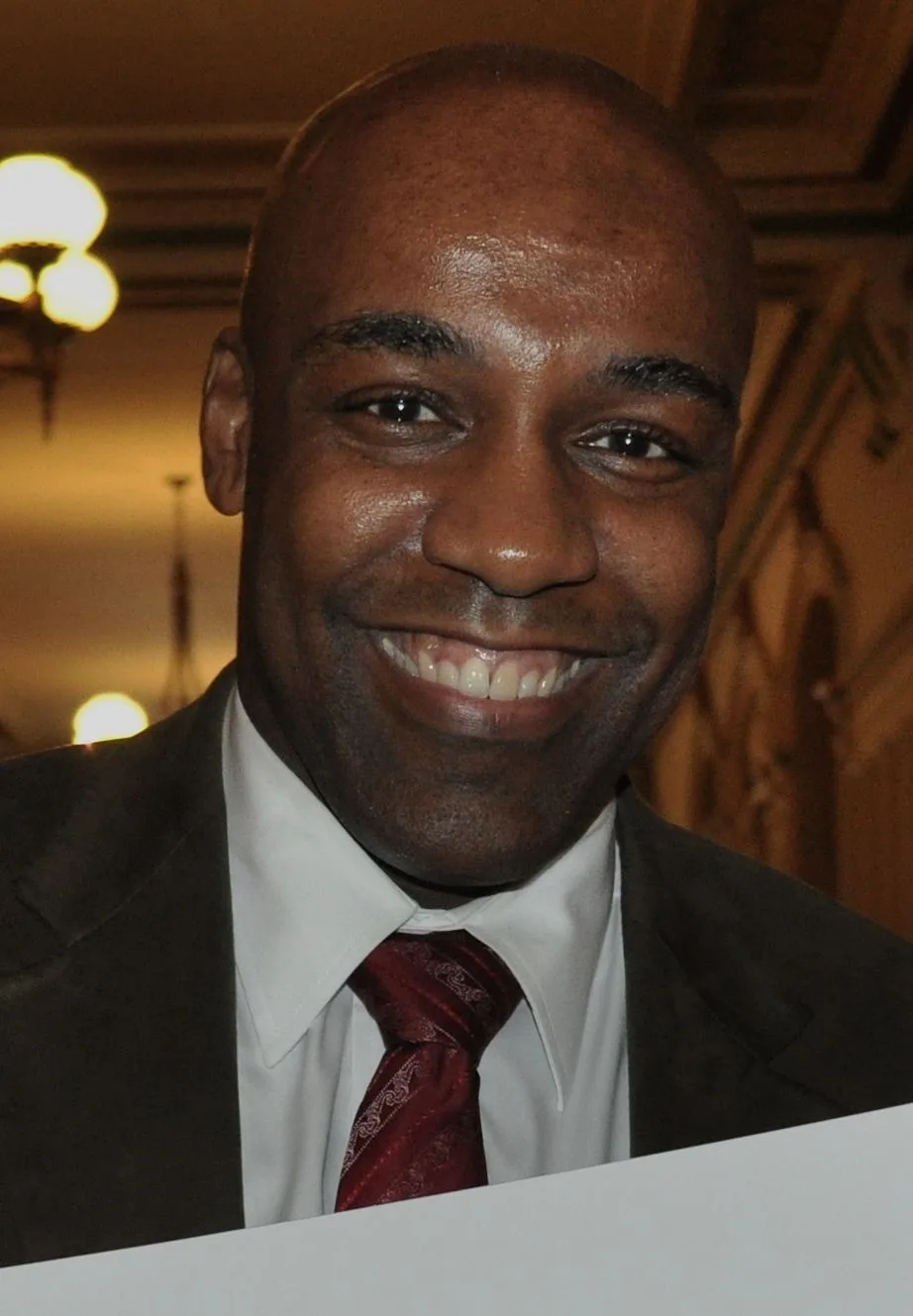 Kwame Raoul — Photo