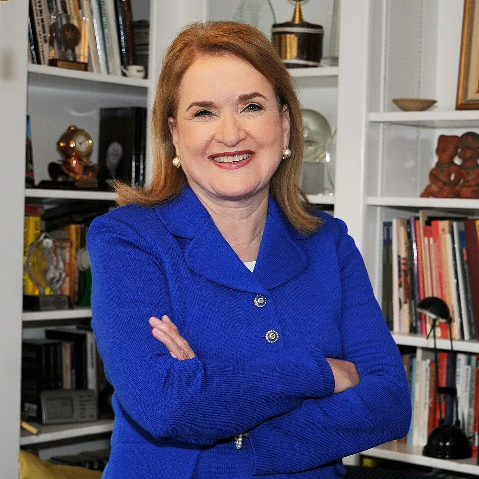 Sylvia R Garcia — Photo