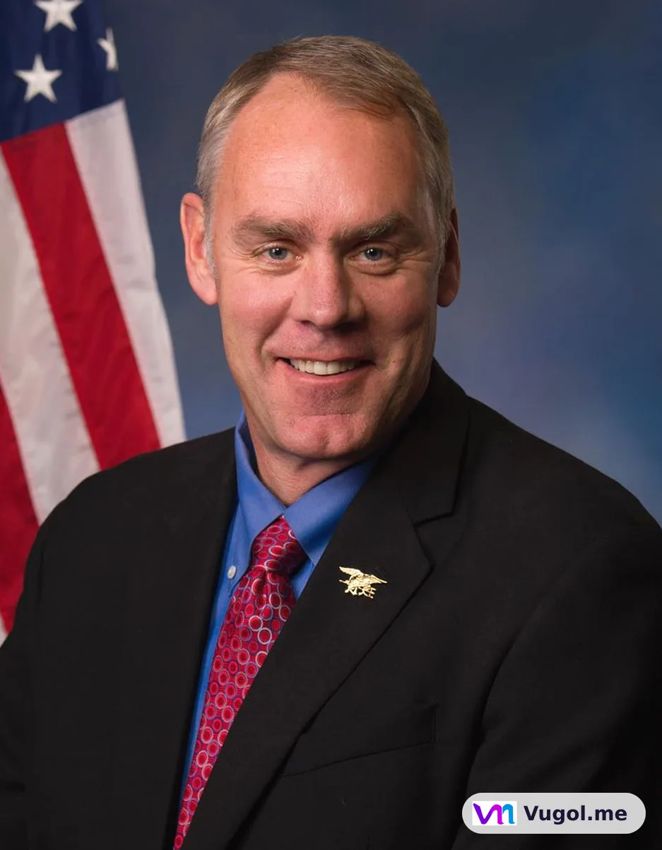 Ryan K Zinke — Photo