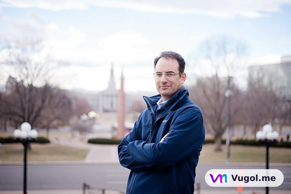 Phil Weiser — Photo
