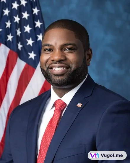 Portrait of Byron Donalds