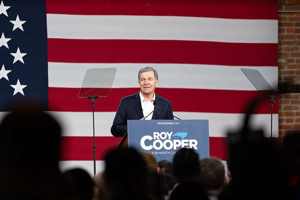 Roy Cooper — Photo