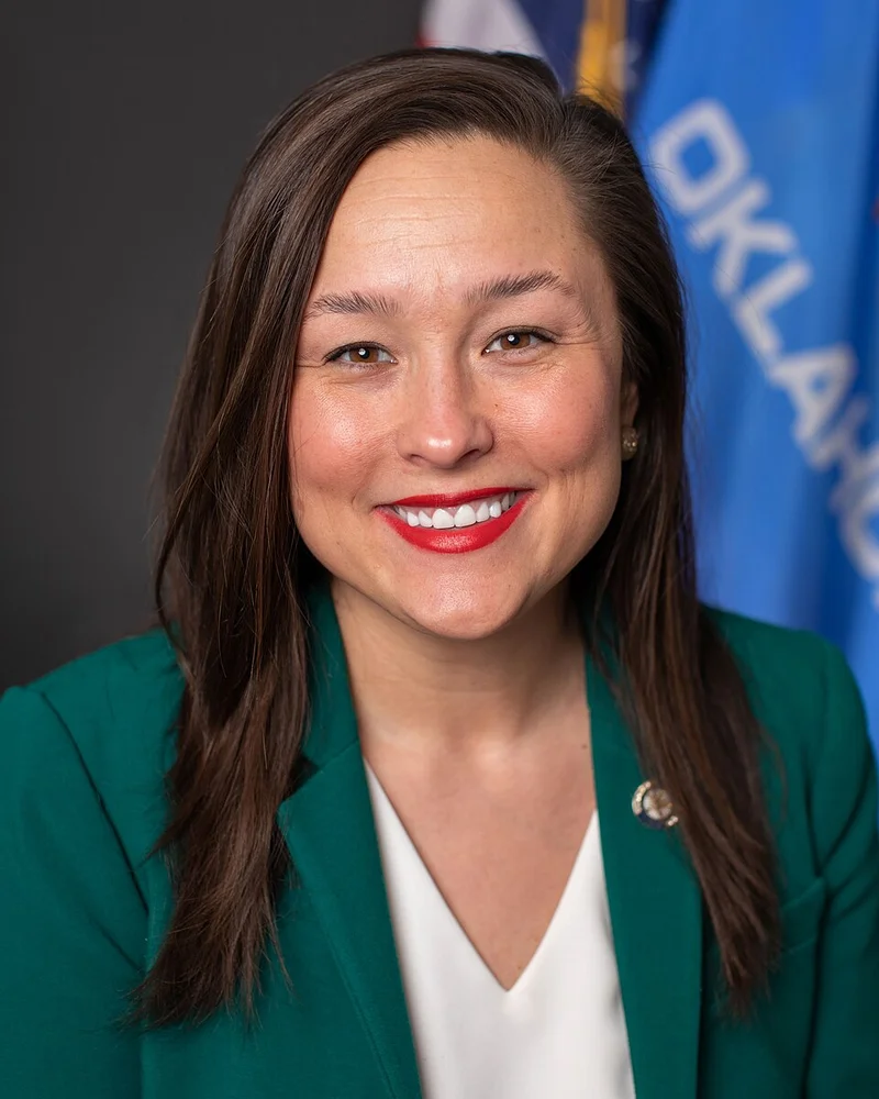 Cyndi Munson — Headshot