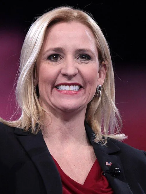 Portrait of Leslie Rutledge